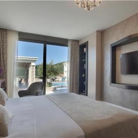 3 bedroom villa with pool in Prijevor, Budva, sleeps 6